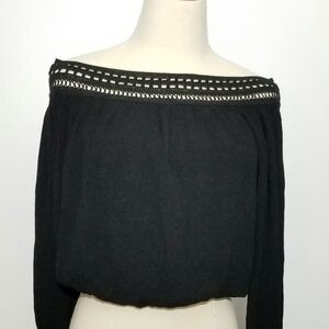 Lulus Black Crochet Off Shoulder Bohemian Cropped Longsleeve Top, size Small